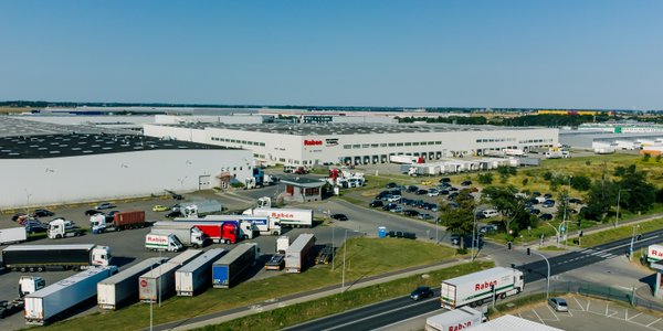 The dimension  of warehouse lease agreements and the number of renegotiations are increasing