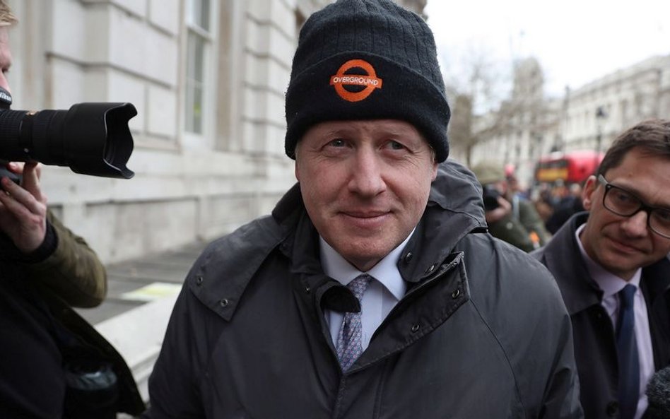 Boris Johnson – twarz twardej opozycji wobec pani premier