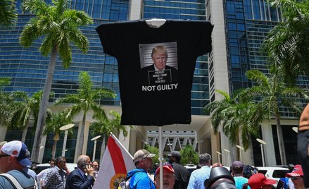 Zwolennicy Donalda Trumpa przed sądem w Miami