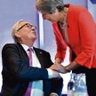 Przewodniczący KE Jean-Claude Juncer z brytyjską premier Theresą May.