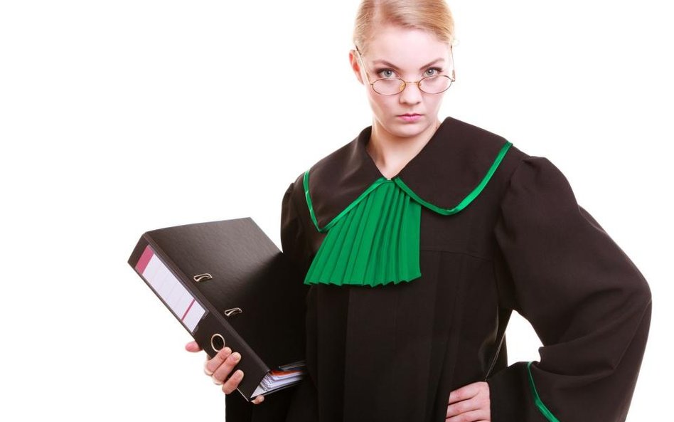Zastępstwo procesowe po egzaminie adwokackim - opinia NRA