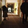 Pensjonariusze domów starców bez ochrony
