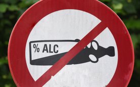 Statystyki wskazują na spadek liczby interwencji związanych z przemocą domową w miejscowościach obję