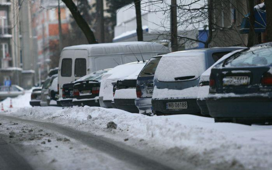 Mroźna zima napędza popyt na energię oraz paliwa