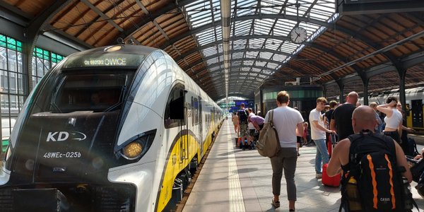 Новые поезда для Силезии благодаря поддержке в размере 250 миллионов злотых в рамках Национального плана восстановления