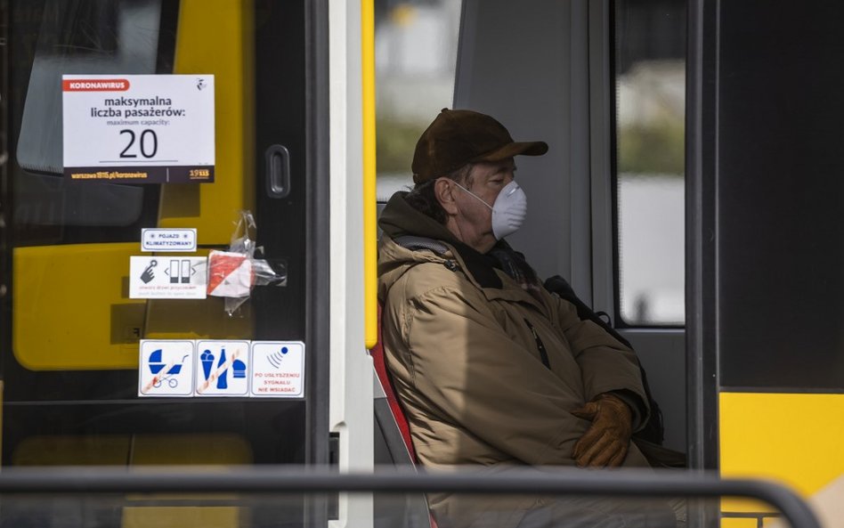 W sobotę 120 nowych przypadków zakażenia koronawirusem. Dwie osoby nie żyją