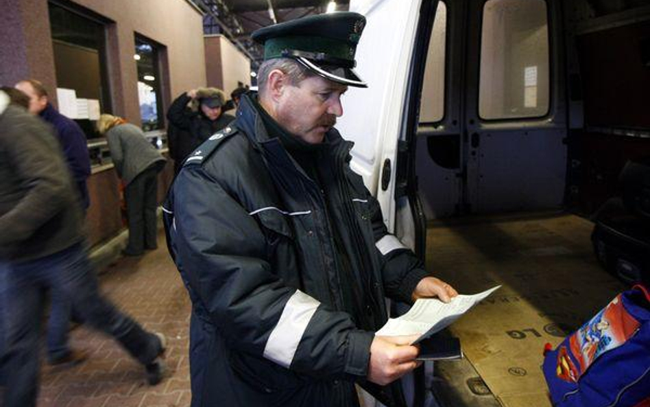 Celnicy popełniają błędy, płacą za nie podatnicy