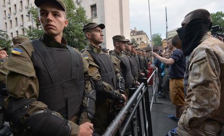 Ukraina: Prawy Sektor barykaduje się na Zakarpaciu