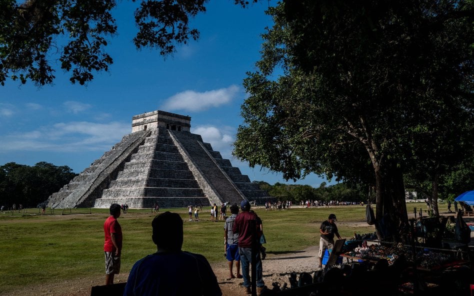 Jednym z najefektowniejszych zabytków Majów jest piramida Chichen Itza na Jukatanie w Meksyku