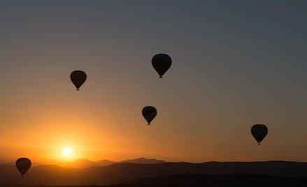 Laboratorium z aparaturą pomiarową w koszu balonu