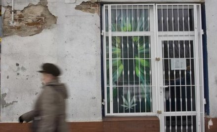 Kontrolerzy w sklepach z dopalaczami