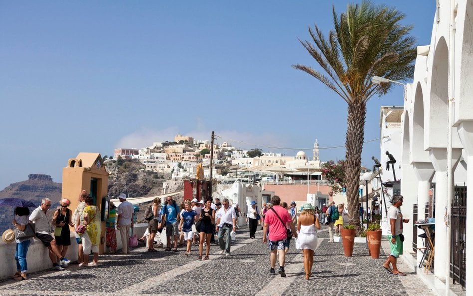 Kryzys na Bliskim Wschodzie hamuje popyt na wakacje w Grecji. Turyści zwlekają z rezerwacjami