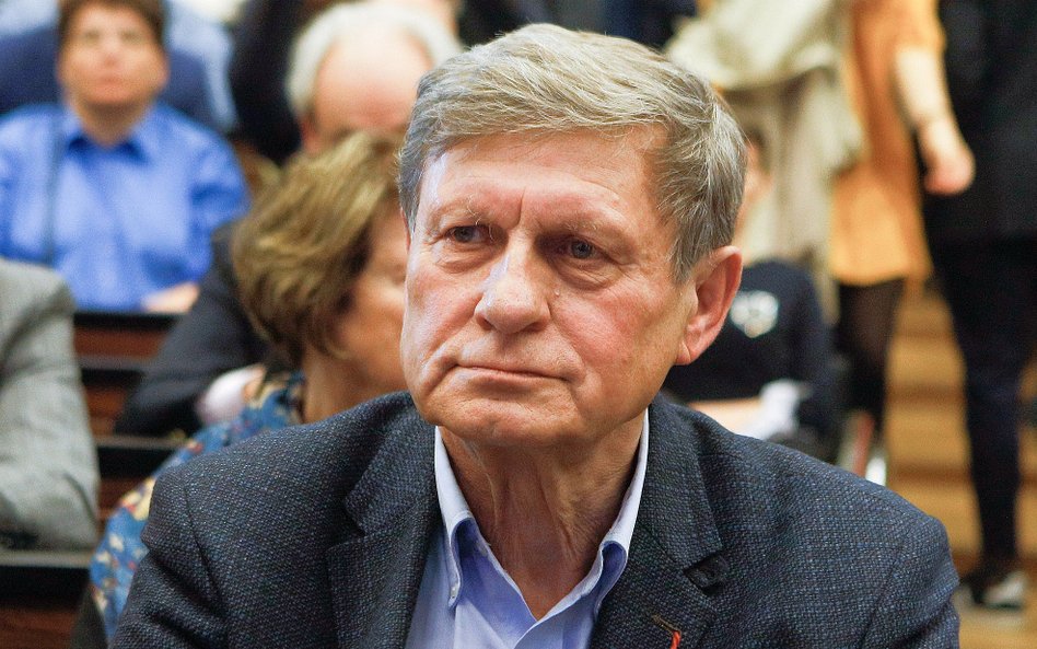 Balcerowicz krytykuje Tuska za 800+. „Na szczęście mamy na opozycji bardziej uczciwe partie”