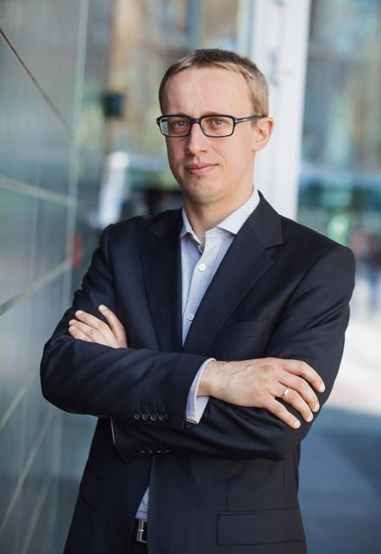 Krzysztof Radojewski, Noble Securities.