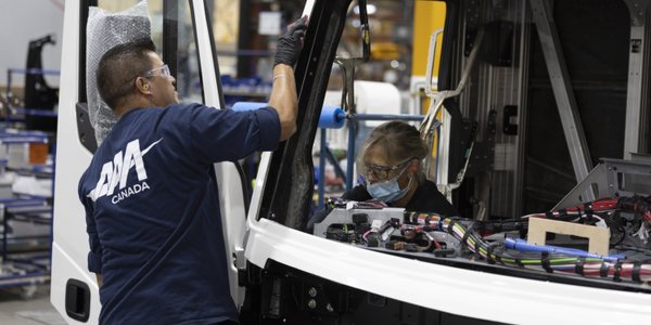 Donald Trump zaostrza retorykę, Kanada w trudnym położeniu