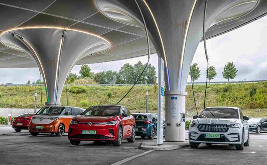 Sortimo Innovationspark w bawarskim mieście Zusmarshausen ma 74 szybkie punkty ładowania