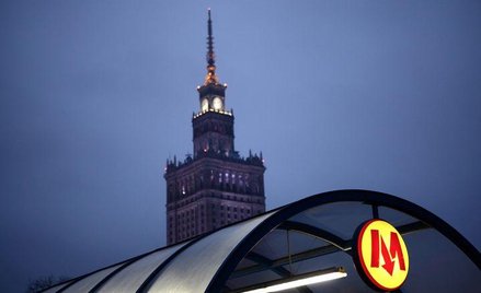 Nocne metro zostaje