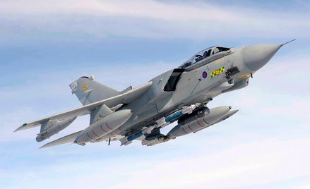 Tornado GR4 - samolot myśliwsko-bombowy, która Wielka Brytania wycofała z użycia cztery lata temu