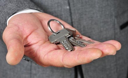 Nieludzka eksmisja z mieszkań policyjnych