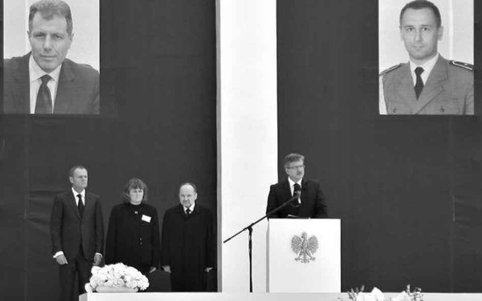 Bronisław Komorowski, Donald Tusk, Izabela Sariusz-Skąpska, Maciej Łopiński