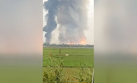 Słupy dymu nad bazą wojskową na Krymie