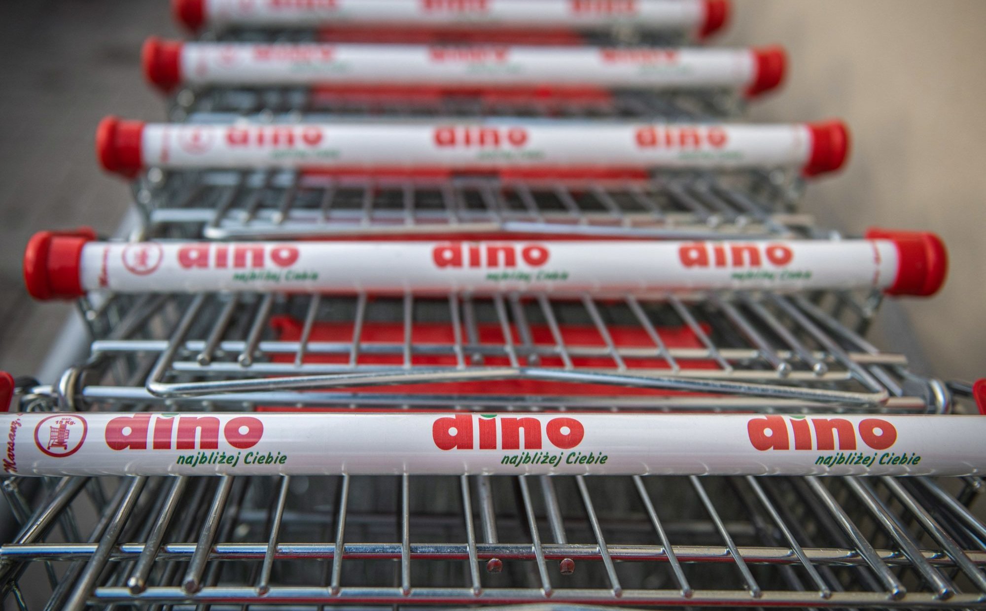 Dino rekordowo drogie. Wycena odkleiła się od fundamentów?