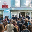 Poniedziałkowy protest przed wrocławskim komisariatem po śmierci Igora S.