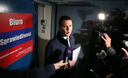 Można powiedzieć, że Łukasz Rzepecki jest, oględnie rzecz ujmując, nieco oderwany od rzeczywistości.