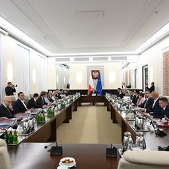 Rząd przyjął projekt ustawy o ochronie małoletnich przed dostępem do treści pornograficznych w inter