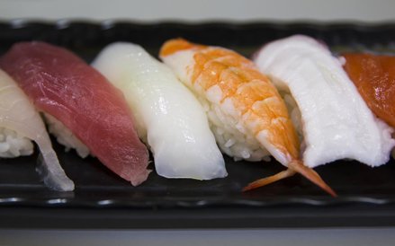 Legandarny targ rybny Tsukiji w Tokio