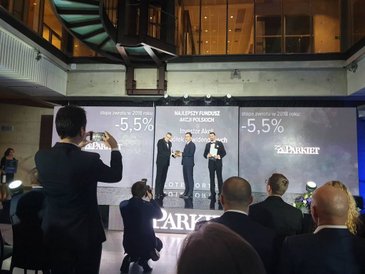 Pierwszym nagrodzonym „Złotym Portfelem" Parkietu został Grzegorz Czekaj, zarządzający funduszem Inv