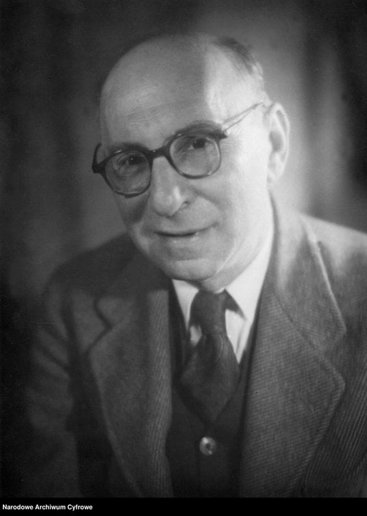 Antoni Słonimski (1895–1976) – poeta, dramatopisarz, krytyk literacki, malarz. W latach 50. był prez