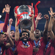 Piłkarze Liverpoolu świętują wygranie Ligi Mistrzów