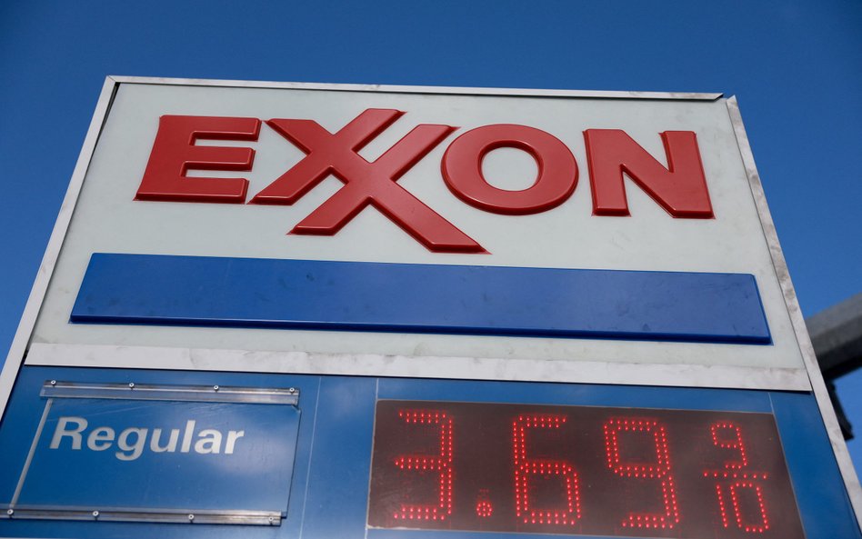 Koncern ExxonMobil miał w 2022 r. rekordowe 55,7 mld USD zysku netto.