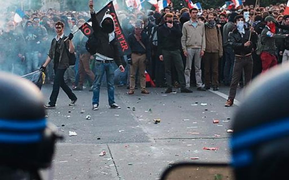 Demonstracji w Paryżu towarzyszyły walki z policją