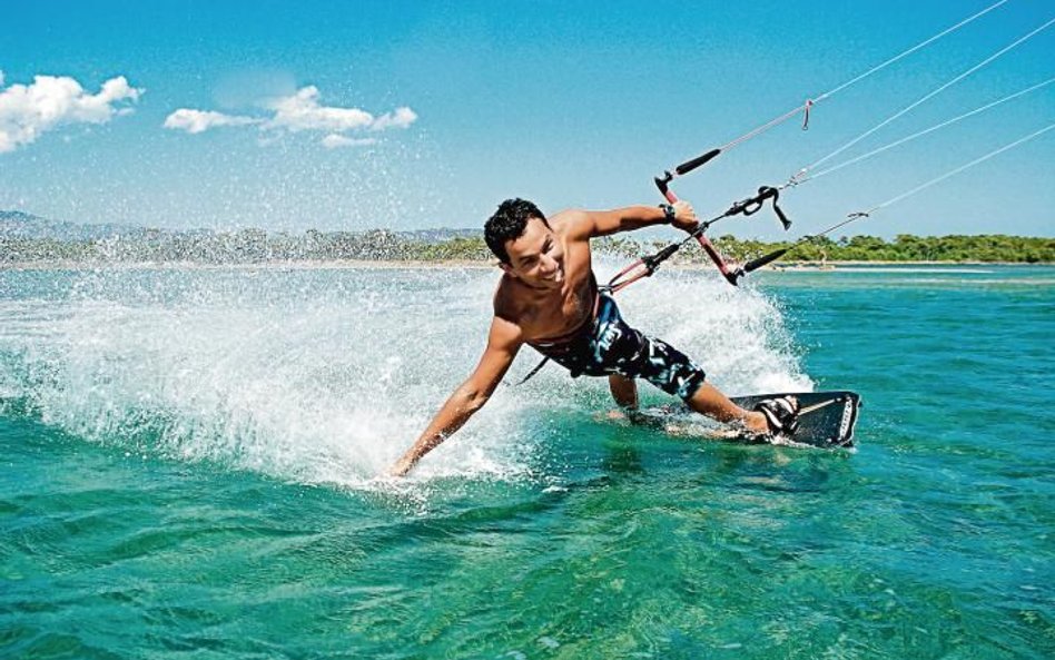 To nieprawda, że do uprawiania kitesurfingu potrzeba niezwykłej sprawności fizycznej.