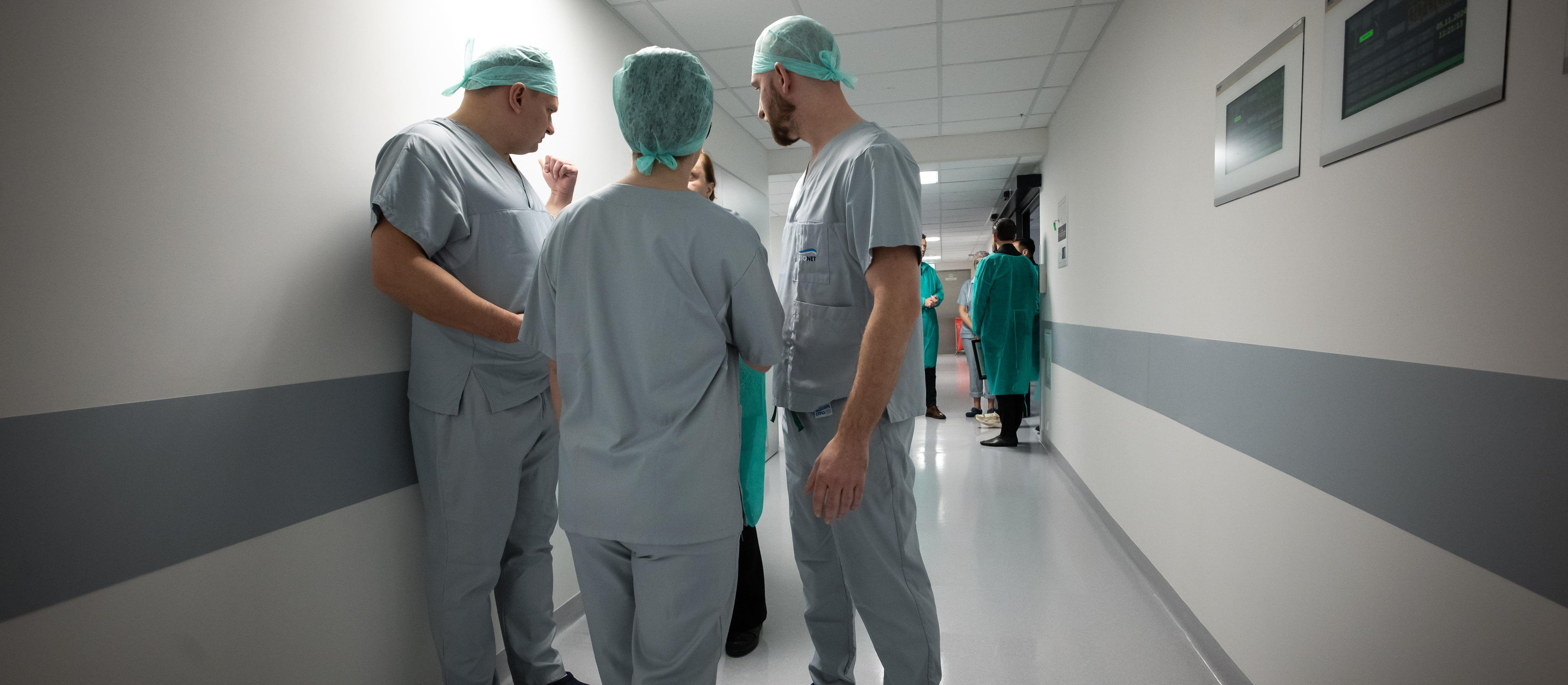 Sondaż: Lekarze zarabiają za dużo. Polacy chcą ograniczenia ich wynagrodzeń