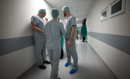 Ludzie dostrzegają, że nie jest zdrową sytuacją, gdy z jednej strony wybrani pracownicy systemu zara