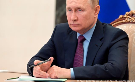 FAS: Putin uznał Niemcy za pieska salonowego