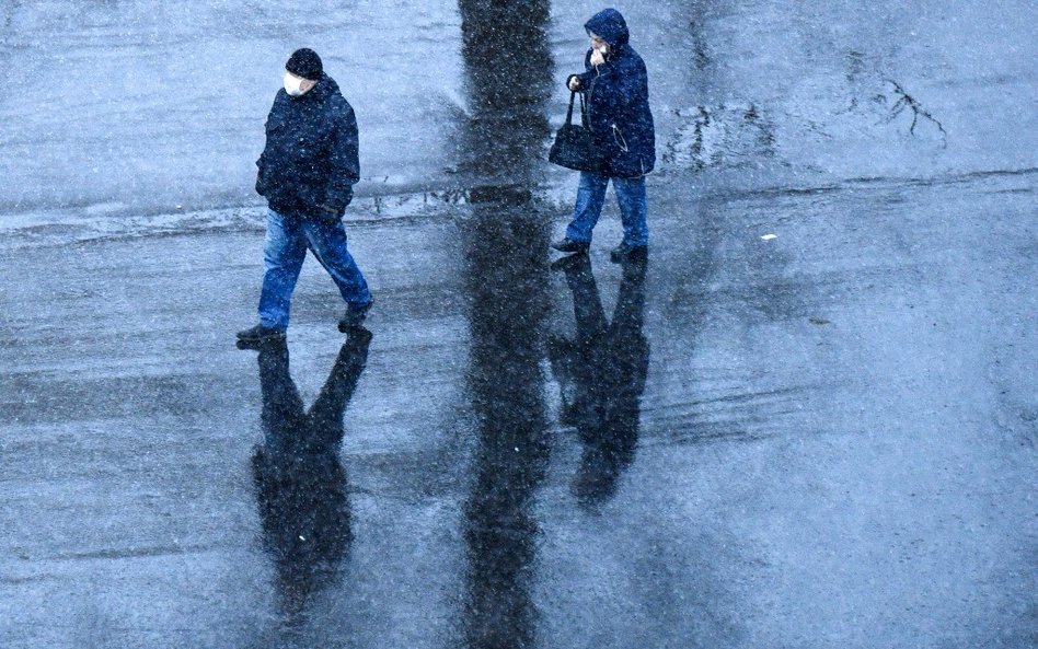 Zakaz małżeństw i rozwodów. Rosja walczy z epidemią