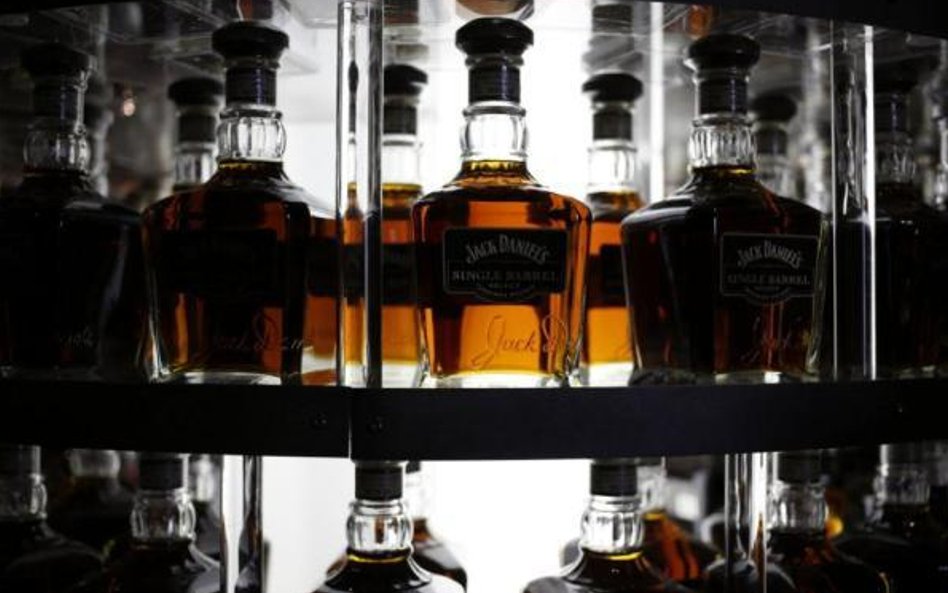 Polacy kupują coraz więcej Whysky. Najpopularniejszy Johnnie Walker