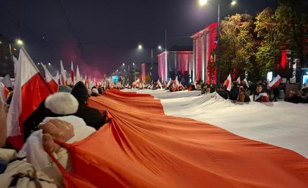 Według warszawskiego ratusza w tegorocznym Marszu Niepodległości wzięlo udział ok. 90 tys. osób. Wed