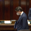 Premier Włoch Giuseppe Conte (w środku) walczy o koronaobligacje, ale Niemcy taki scenariusz odrzuci