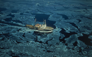 Statek ratowniczy w Cieśninie Beringa