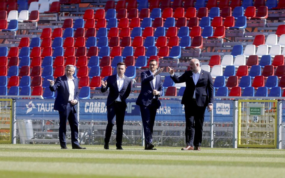 Mateusz Morawiecki na stadionie Rakowa Częstochowa