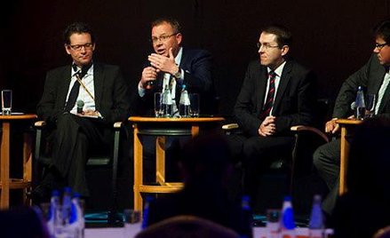 Uczestnicy panelu dyskutowali o polityce inwestycyjnej funduszy mateusz dąbrowski