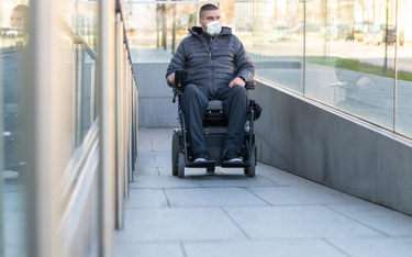 Koronawirus a PIT: ulga rehabilitacyjna nie obejmuje wydatków na maseczki dla niepełnosprawnego