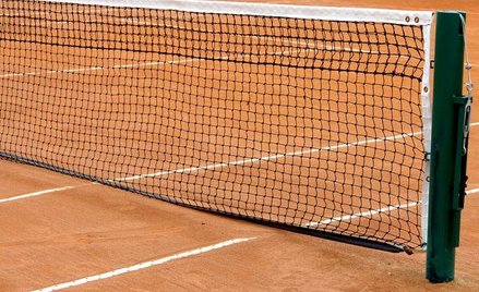 Skoro uczestnicy turnieju płacą za udział ?w nim, to trzeba uznać że dochodzi do odpłatnego świadcze