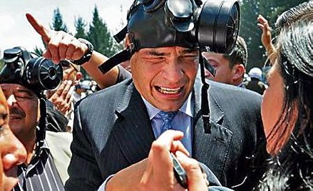 Prezydent Ekwadoru Rafael Correa pojechał do koszar zbuntowanego pułku policji w Quito