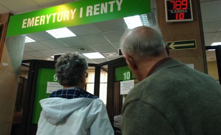 Rzecznik skarży przepisy emerytalne do Trybunału